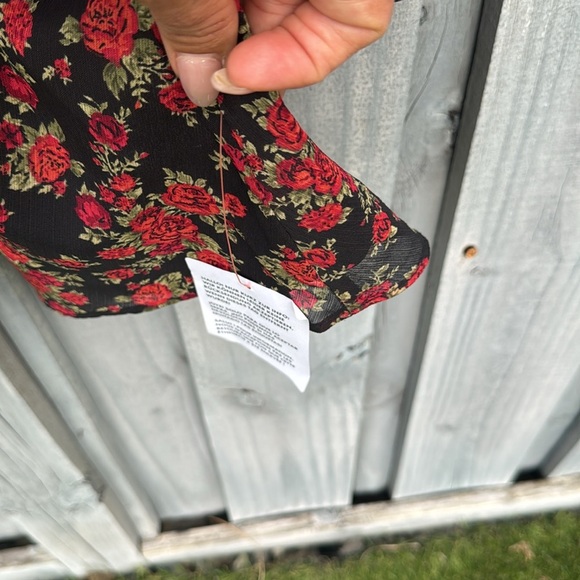 Floral Black and Red Dress - Picture 4 of 6